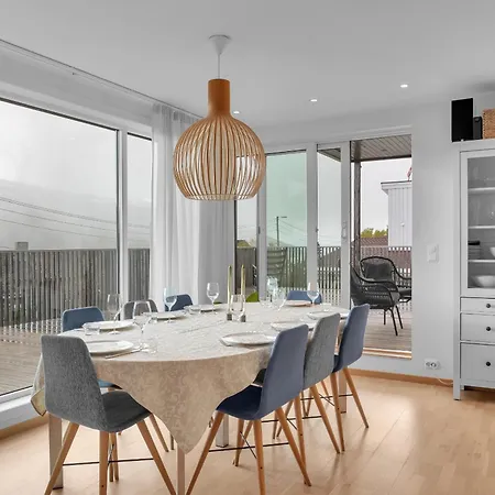 Villa With A View Close To The Center Tromsø